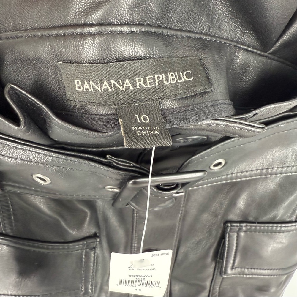 Banana Republic Vegan Leather Black Button-Up Mini Skirt Paperbag Waist Size 10 - Picture 3 of 7